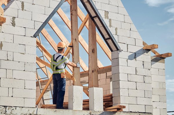 Découvrez les avantages de choisir un constructeur de maison professionnel